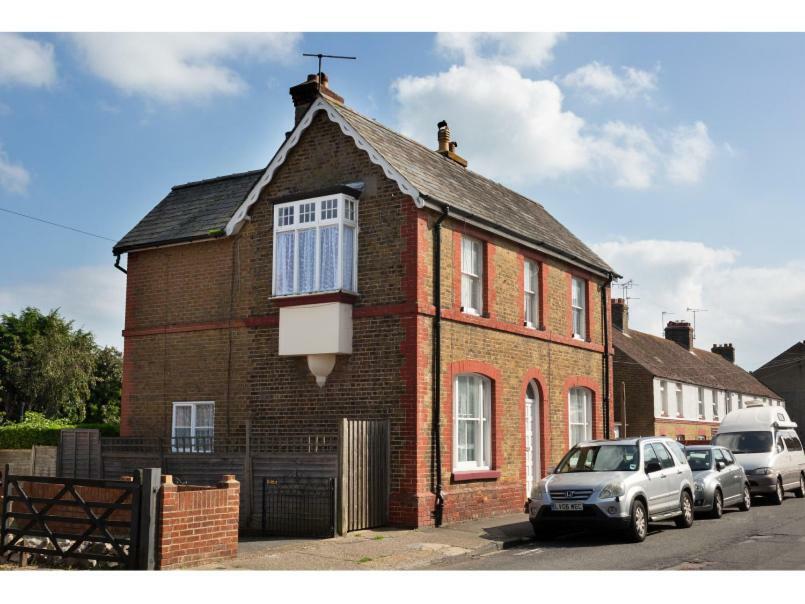 Sandown Villa Holiday Home ディール エクステリア 写真