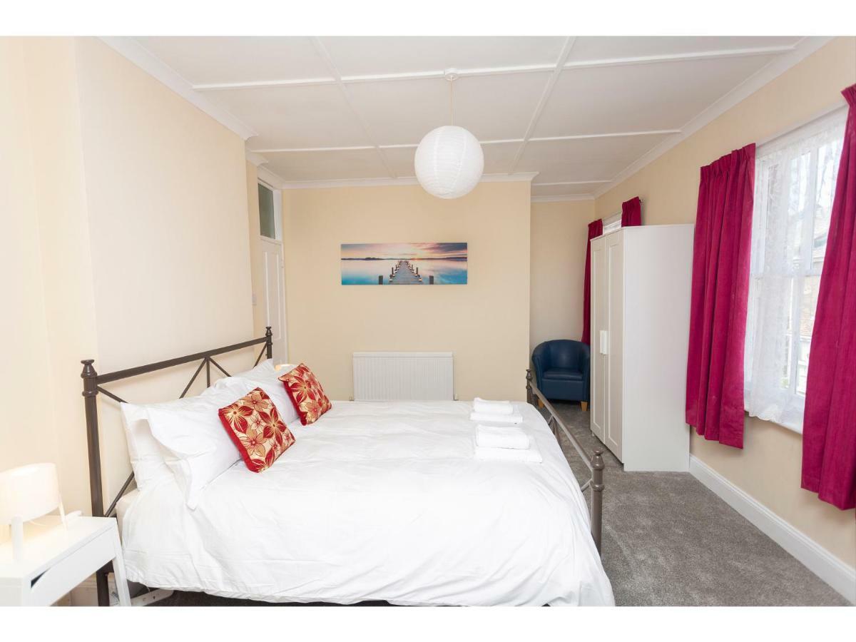 Sandown Villa Holiday Home ディール エクステリア 写真