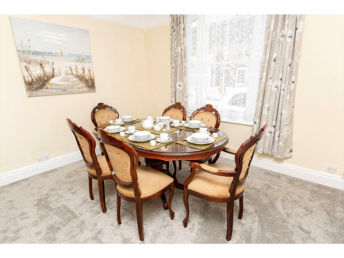 Sandown Villa Holiday Home ディール エクステリア 写真